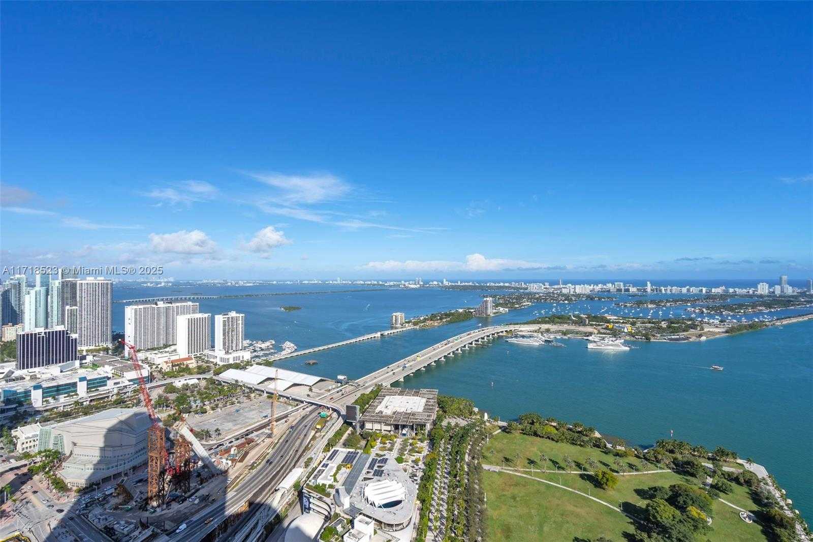 Small Image of 900 BISCAYNE BLVD #5706, Miami Number 9