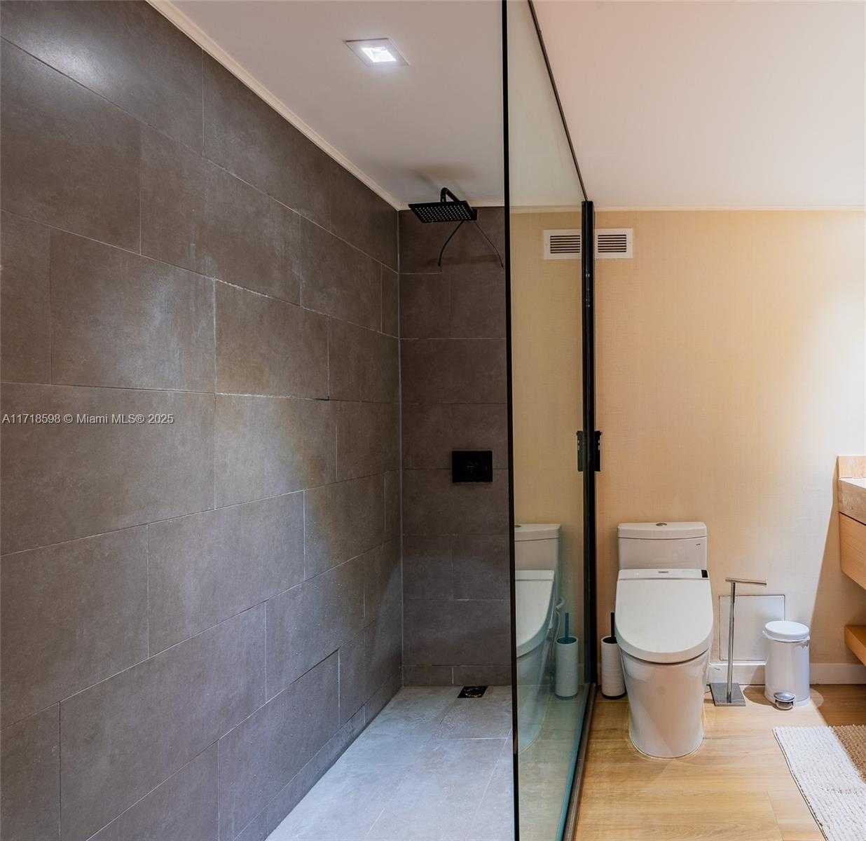 Small Image of 2301 COLLINS AVE #719, Miami Beach Number 10