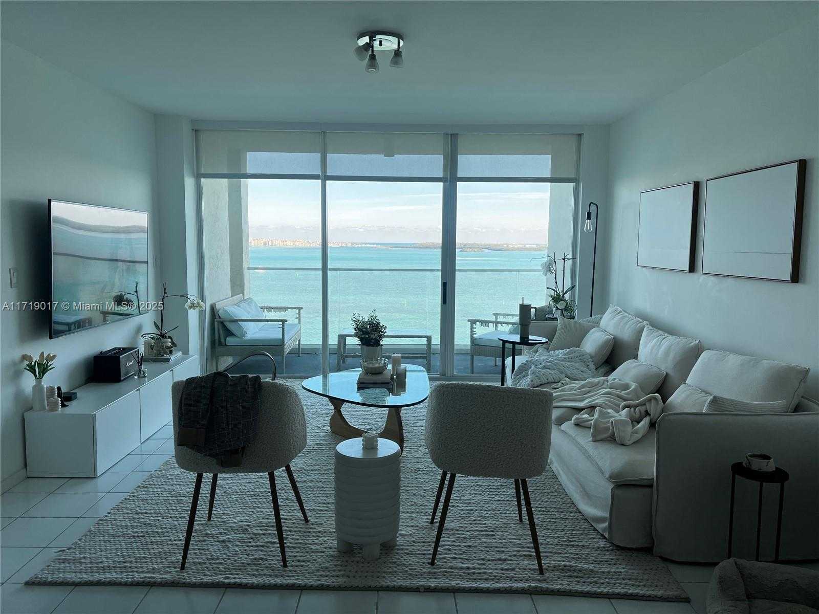 Small Image of 800 CLAUGHTON ISLAND DR #1404, Miami Number 2