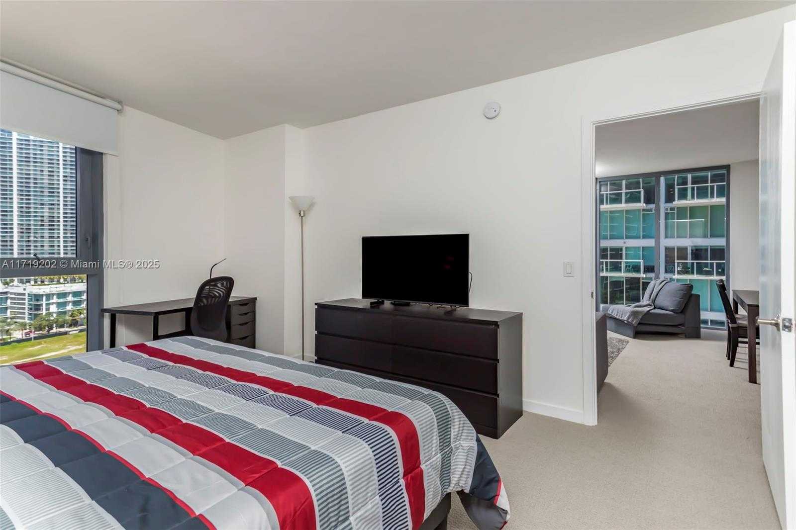 Small Image of 31 SOUTH EAST 6TH ST #1902, Miami Number 11
