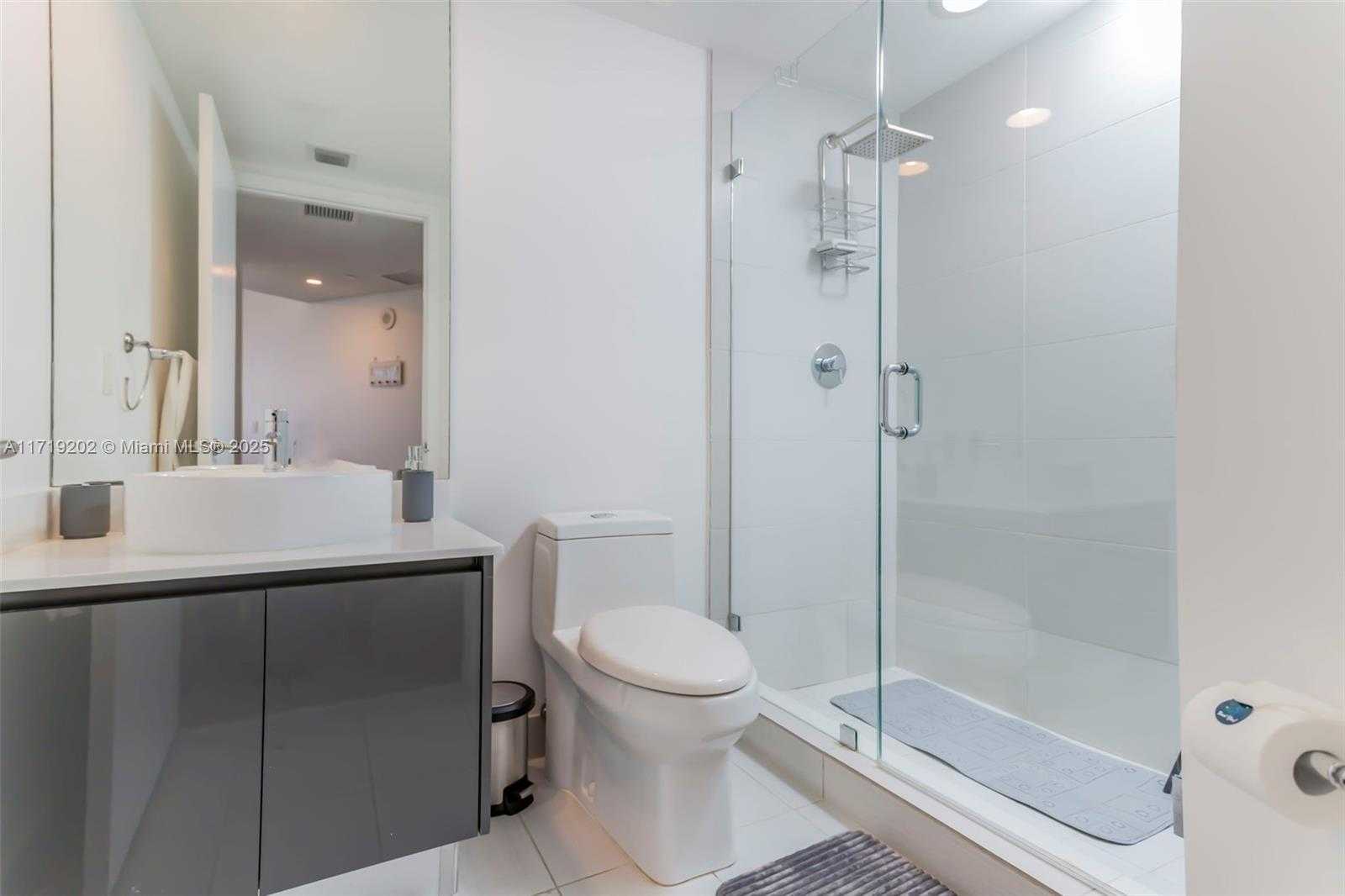 Small Image of 31 SOUTH EAST 6TH ST #1902, Miami Number 16