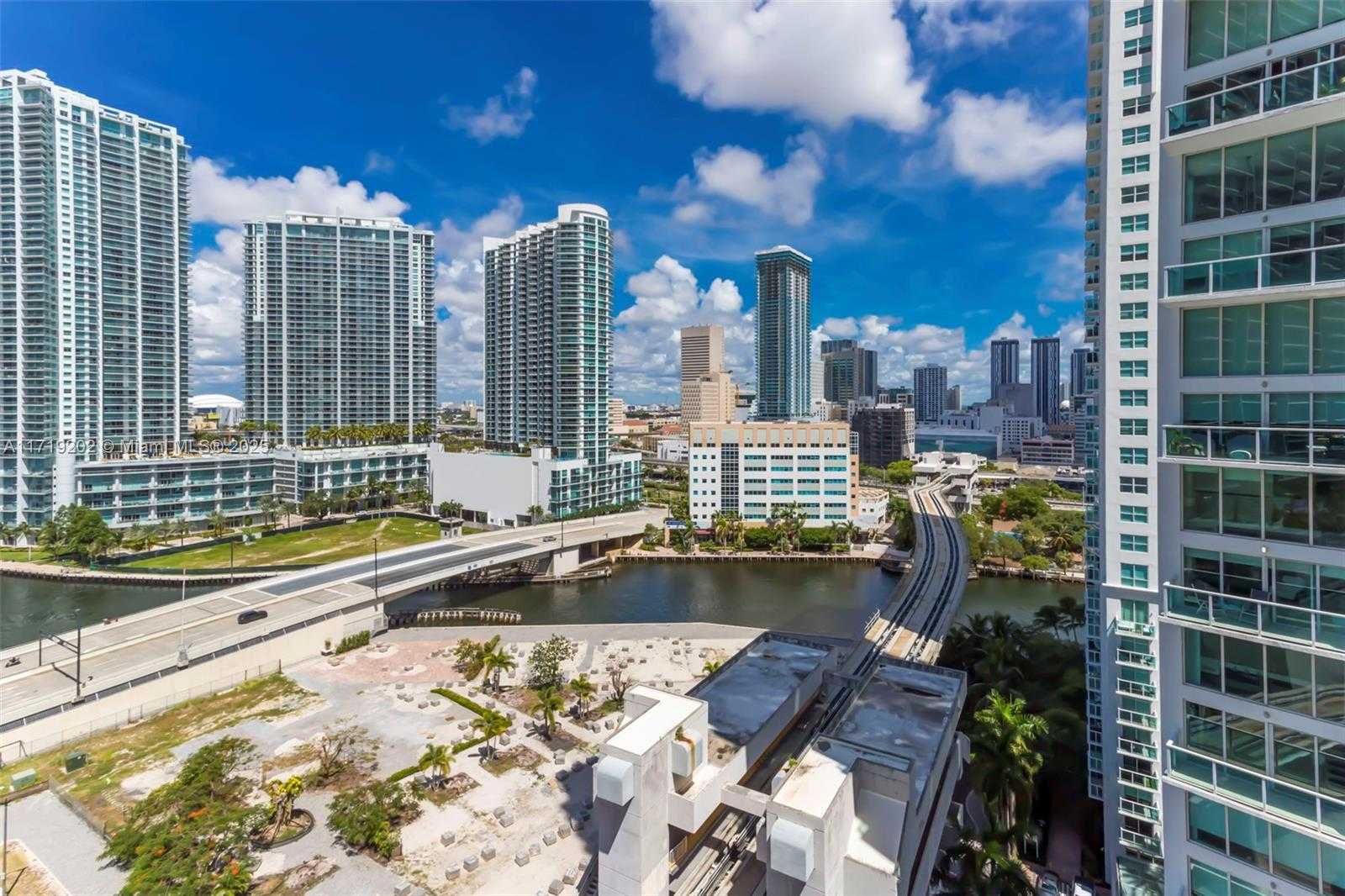 Small Image of 31 SOUTH EAST 6TH ST #1902, Miami Number 24