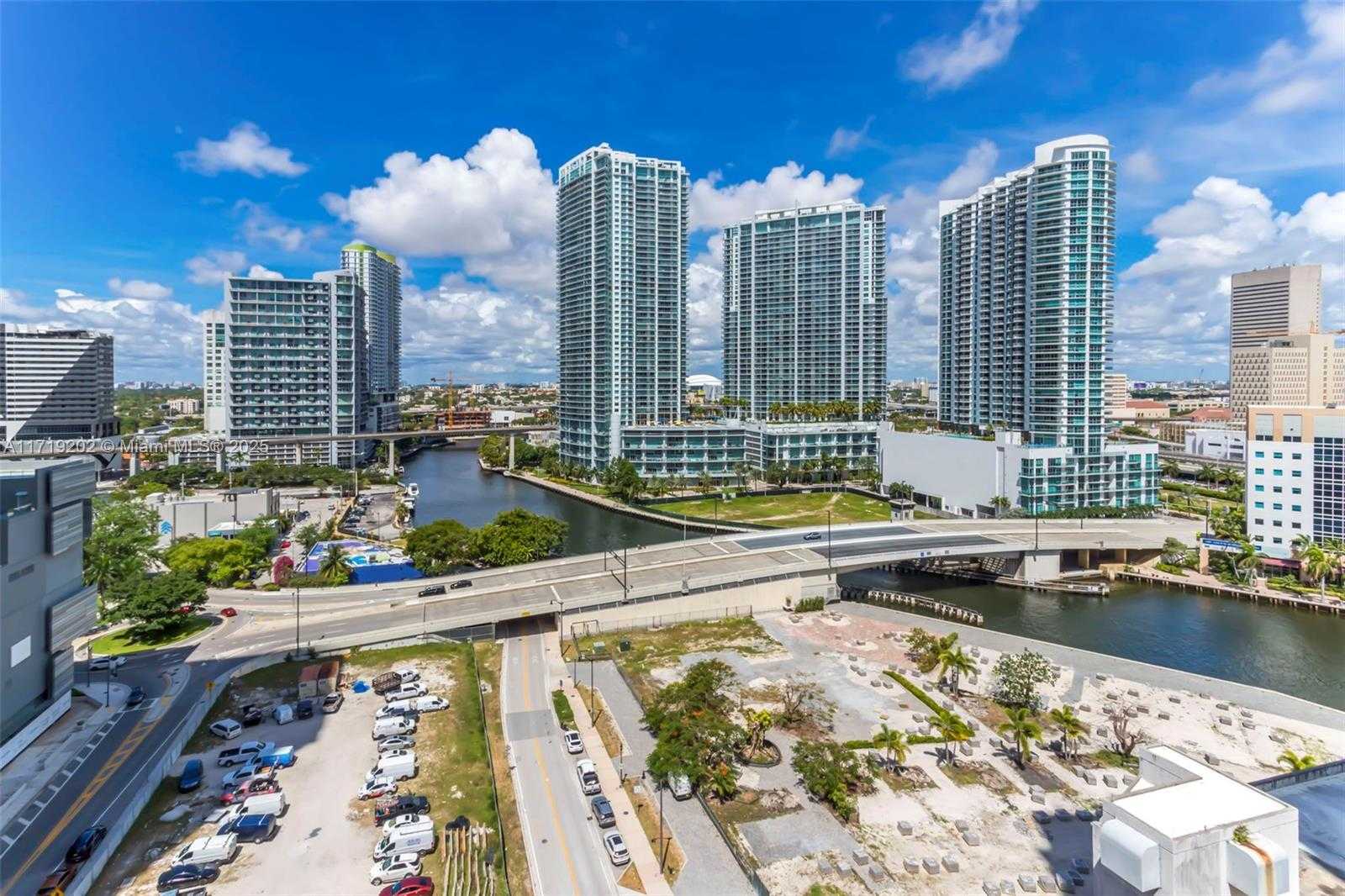 Small Image of 31 SOUTH EAST 6TH ST #1902, Miami Number 30