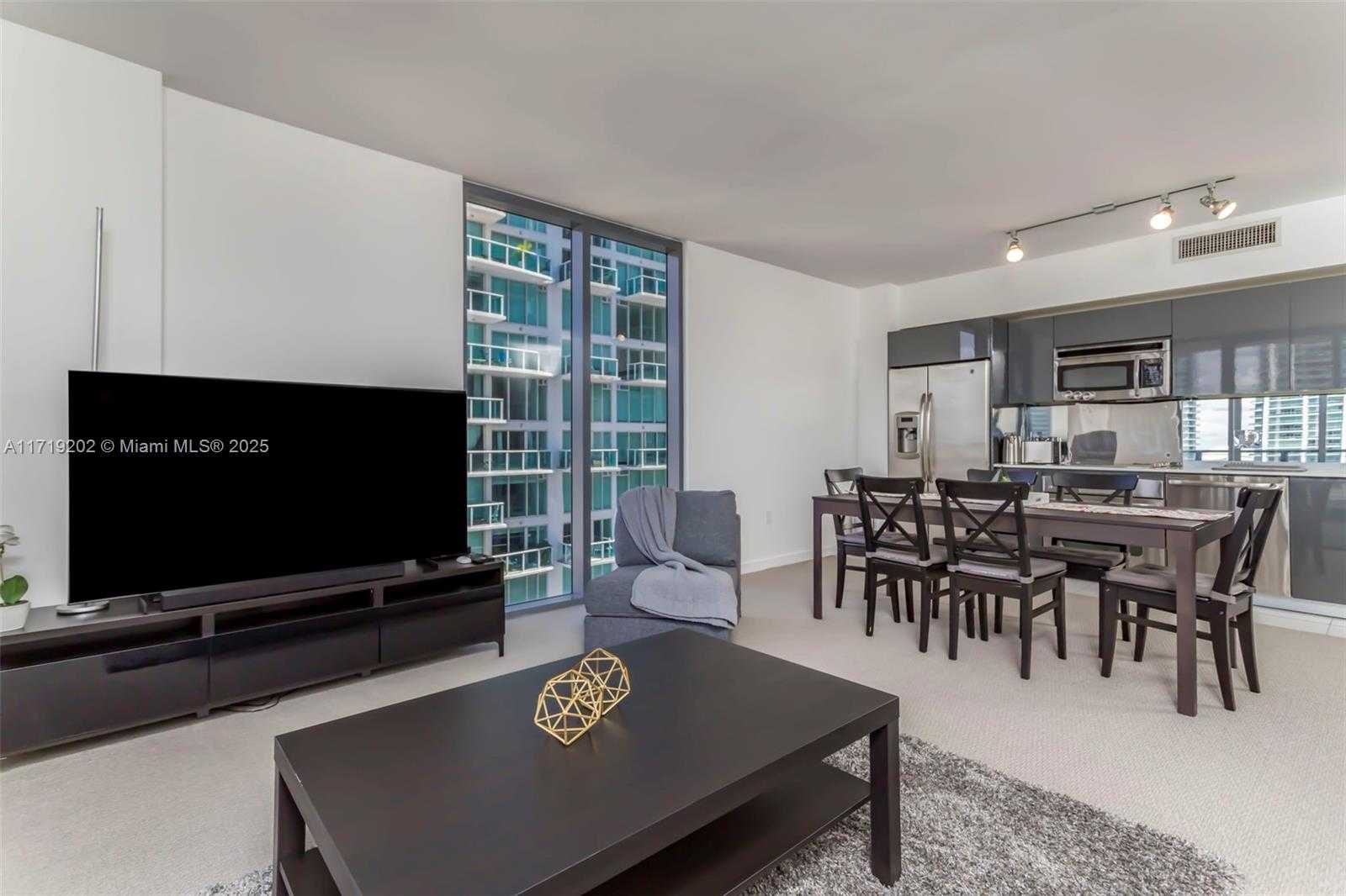 Small Image of 31 SOUTH EAST 6TH ST #1902, Miami Number 4