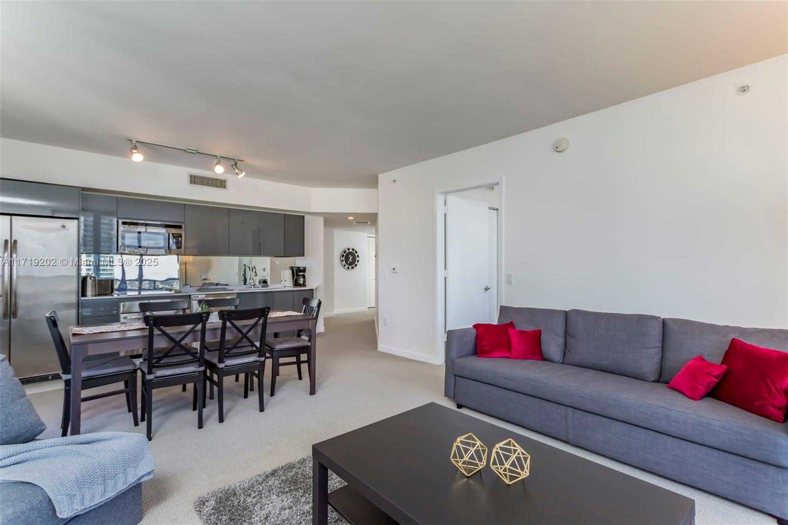 Small Image of 31 SOUTH EAST 6TH ST #1902, Miami Number 5