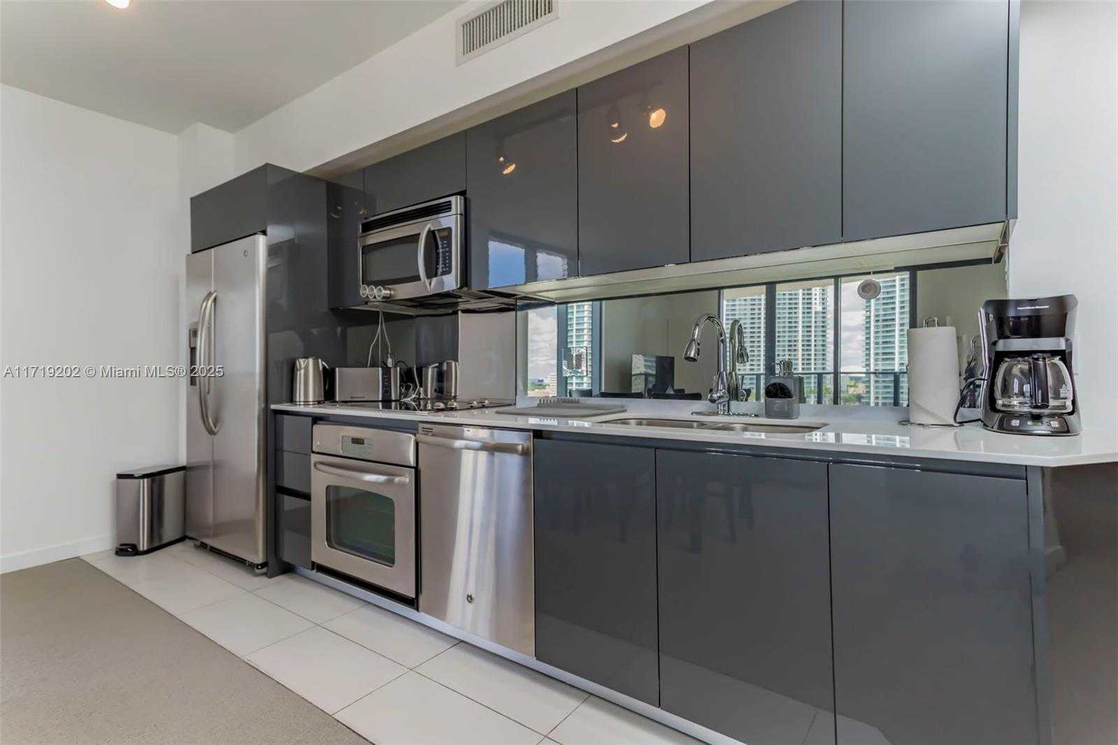 Small Image of 31 SOUTH EAST 6TH ST #1902, Miami Number 9