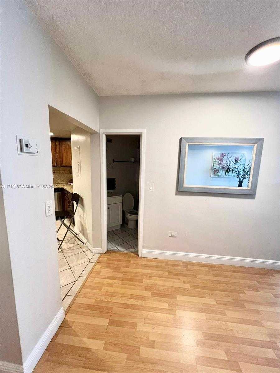 Small Image of 905 BRICKELL BAY DR #1422, Miami Number 10