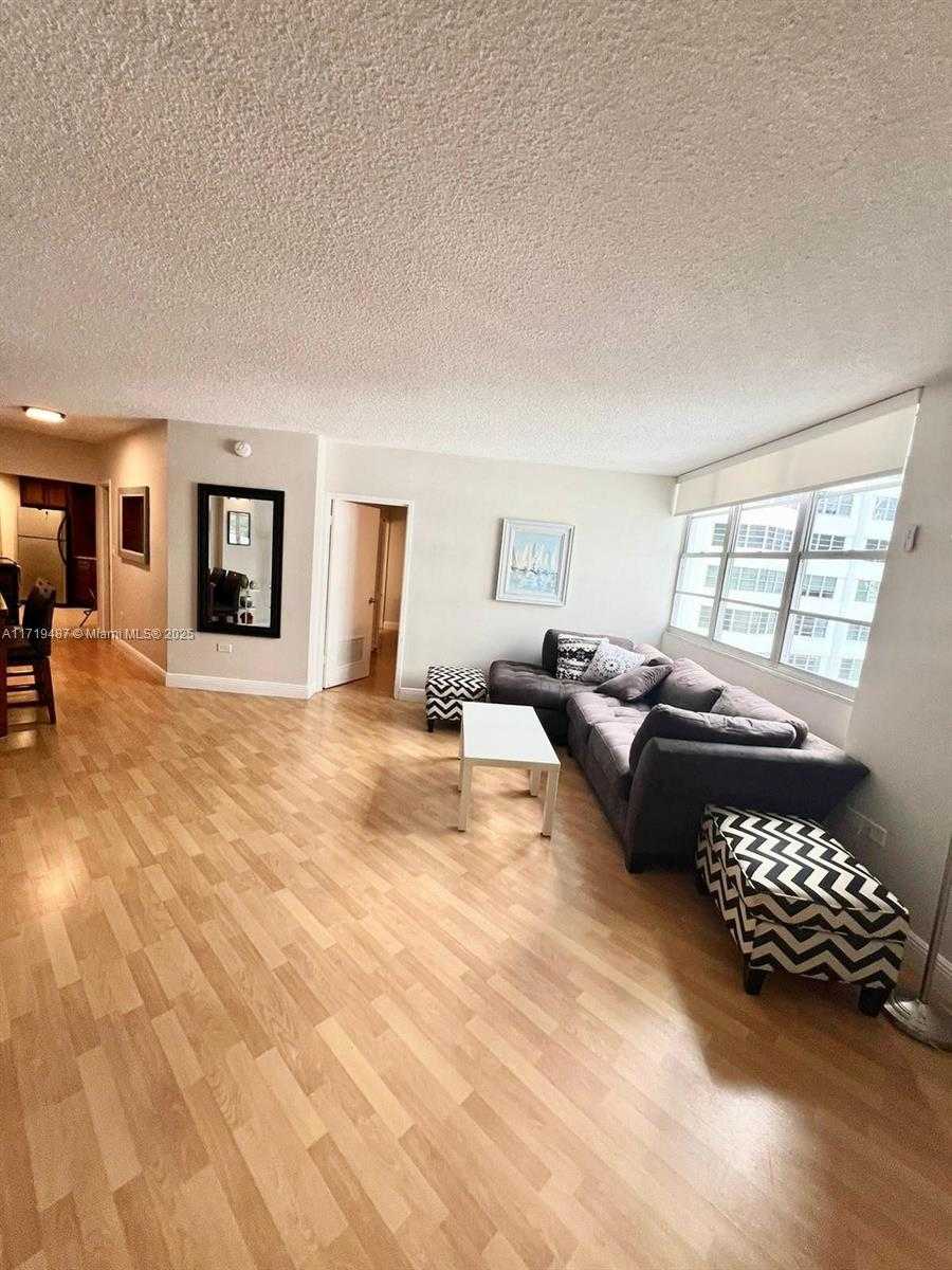 Small Image of 905 BRICKELL BAY DR #1422, Miami Number 21