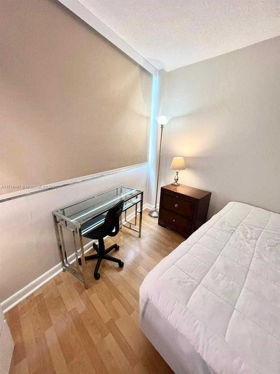 Small Image of 905 BRICKELL BAY DR #1422, Miami Number 25