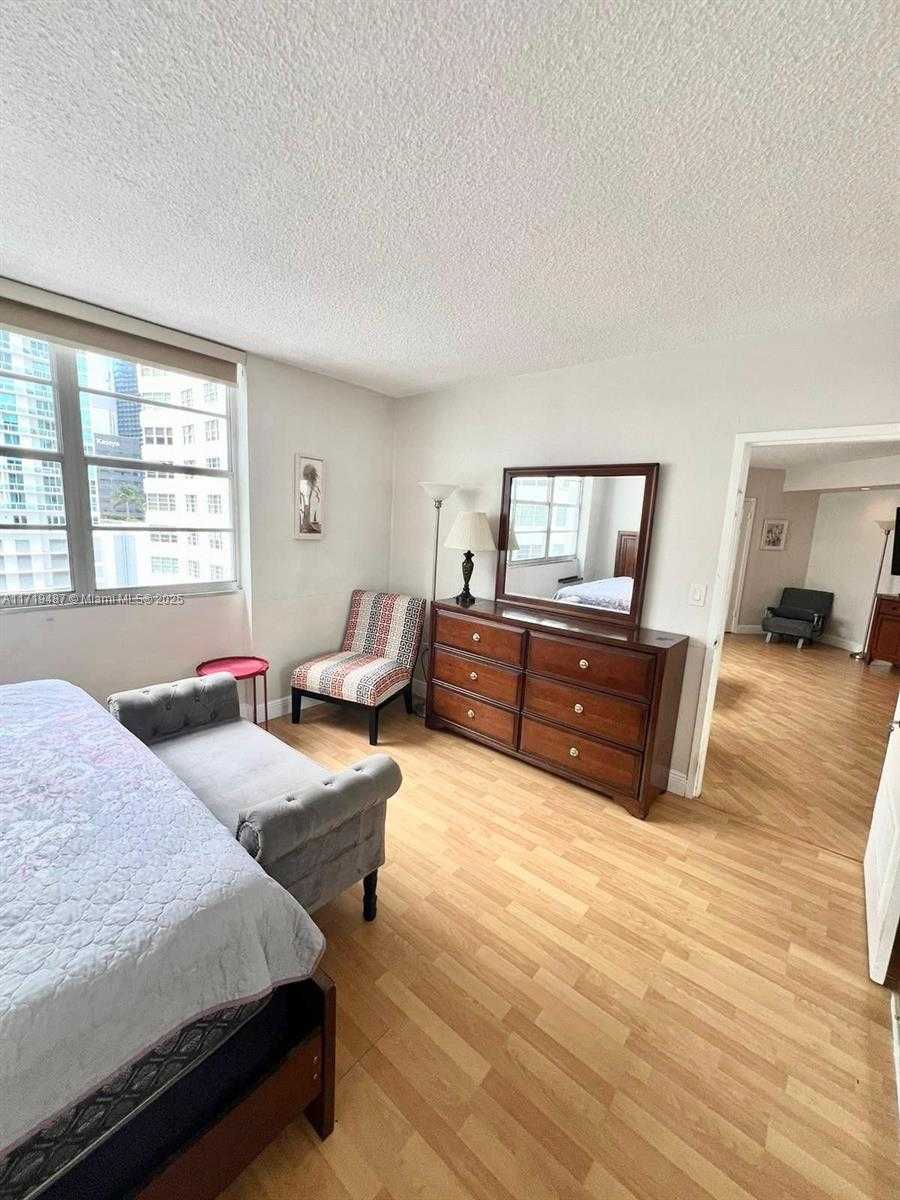 Small Image of 905 BRICKELL BAY DR #1422, Miami Number 29