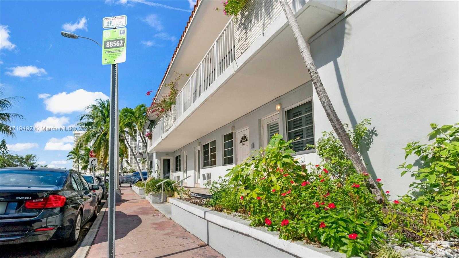 Small Image of 4201 INDIAN CREEK DR #4, Miami Beach Number 12