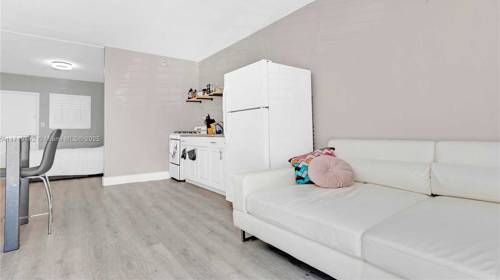 Small Image of 4201 INDIAN CREEK DR #4, Miami Beach Number 15