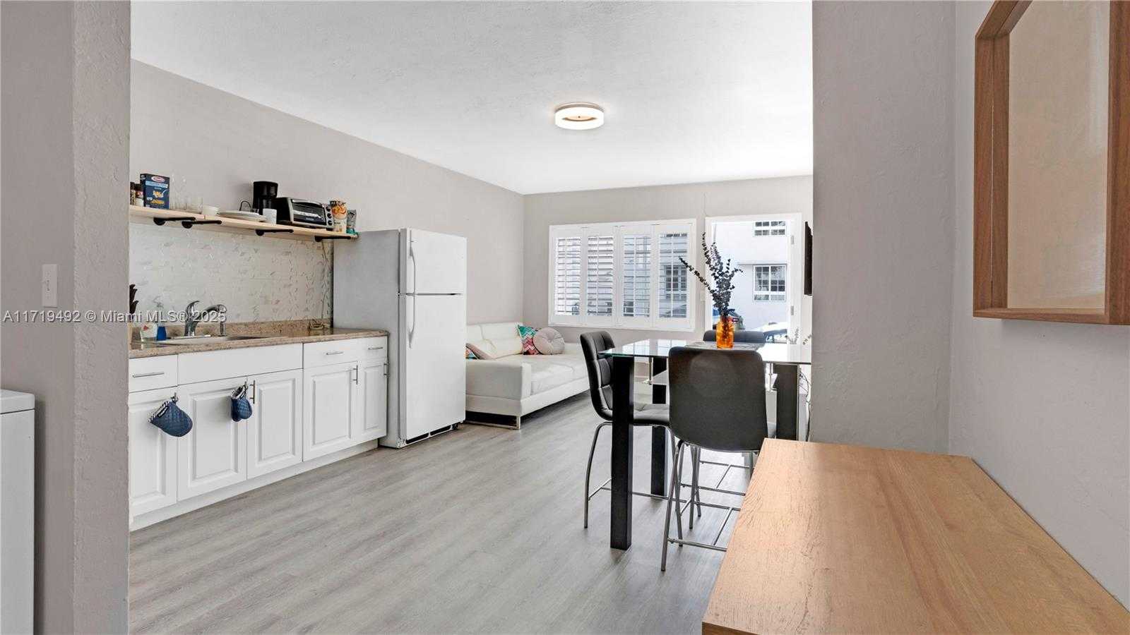 Small Image of 4201 INDIAN CREEK DR #4, Miami Beach Number 5