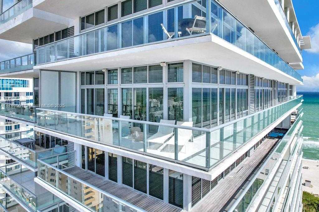 Small Image of 3737 Collins Ave, Miami Beach, FL 33140, USA Number 2