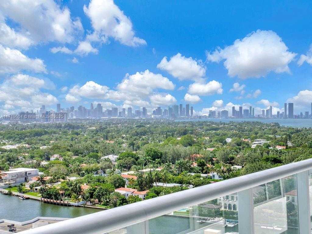Small Image of 3737 Collins Ave, Miami Beach, FL 33140, USA Number 25