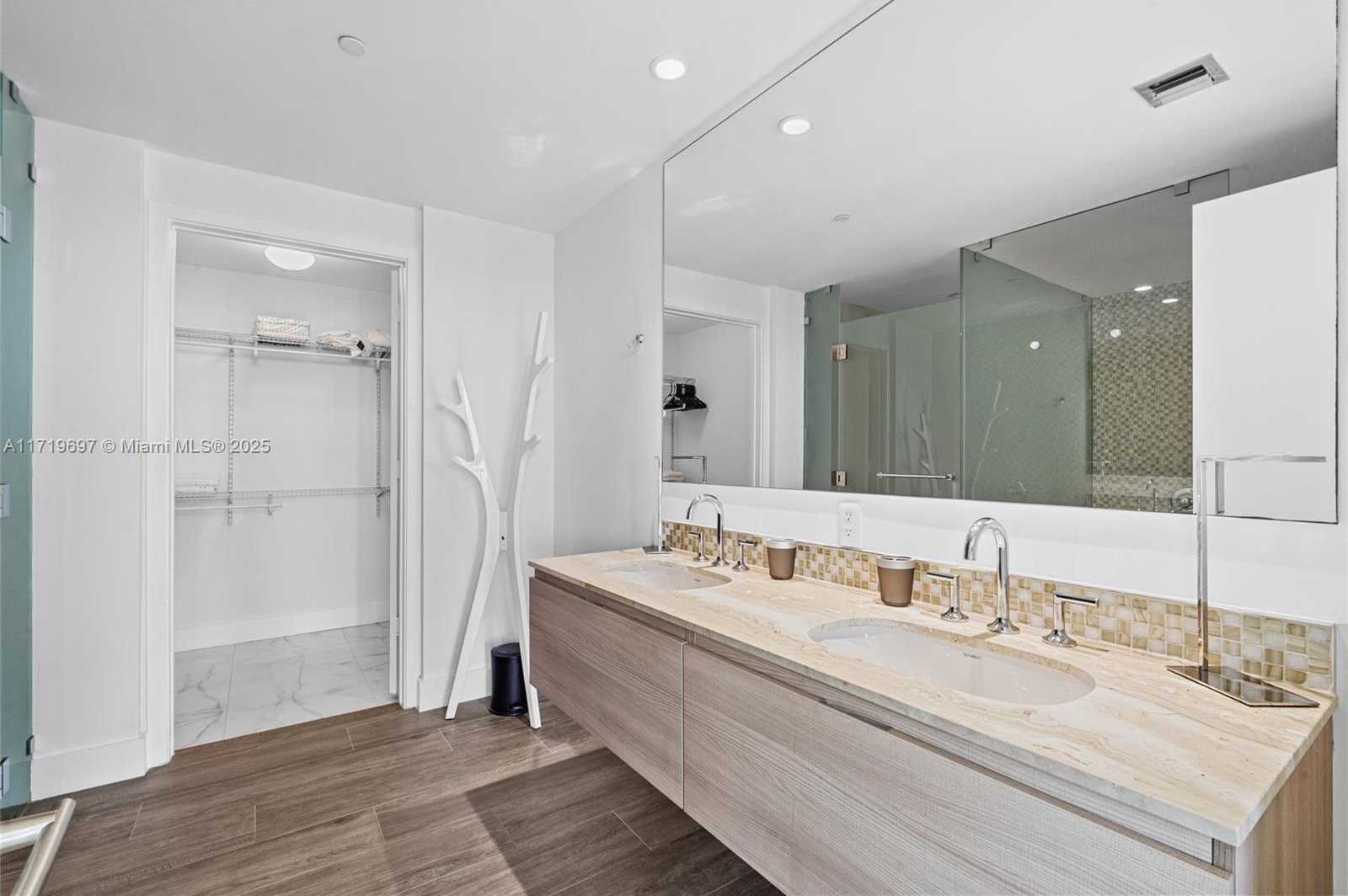 Small Image of 2900 NORTH EAST 7TH AVE #4104, Miami Number 16