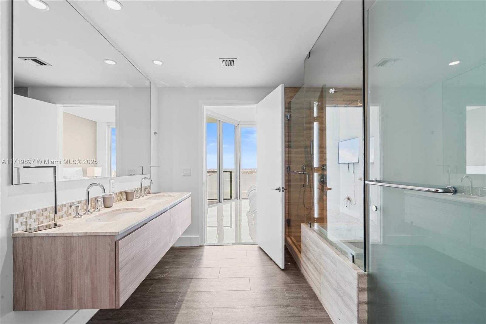Small Image of 2900 NORTH EAST 7TH AVE #4104, Miami Number 18