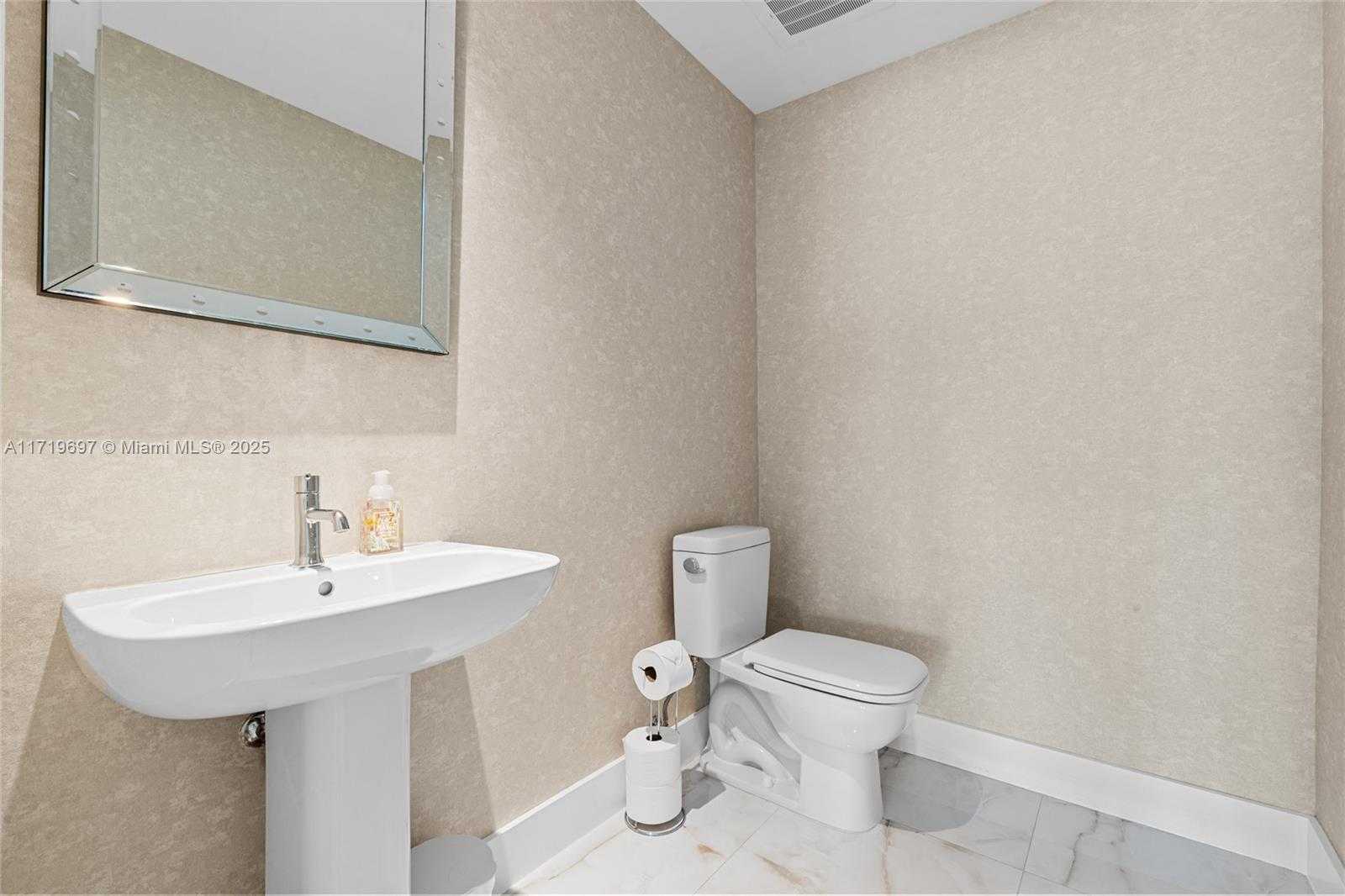 Small Image of 2900 NORTH EAST 7TH AVE #4104, Miami Number 22