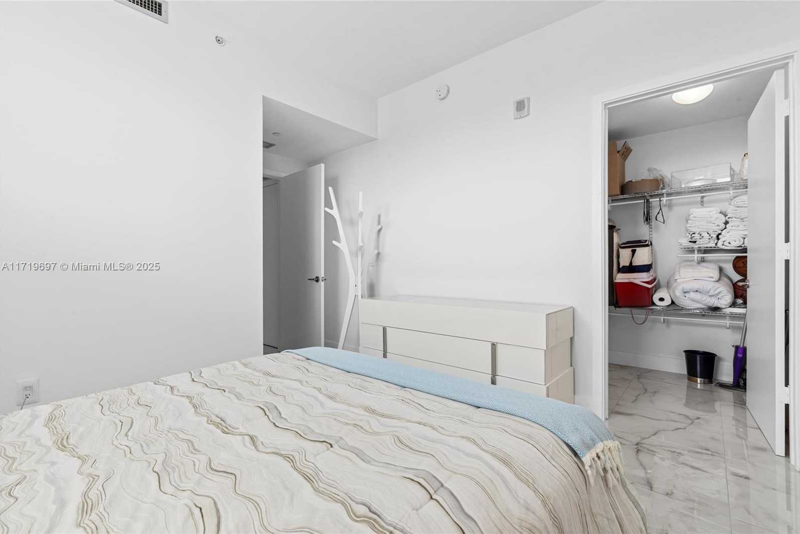 Small Image of 2900 NORTH EAST 7TH AVE #4104, Miami Number 26