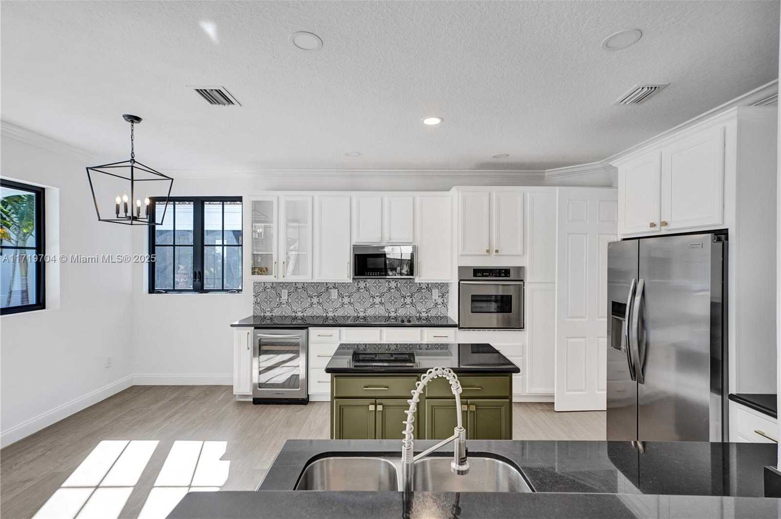 Small Image of 7935 SOUTH WEST 168TH ST, Palmetto Bay Number 12