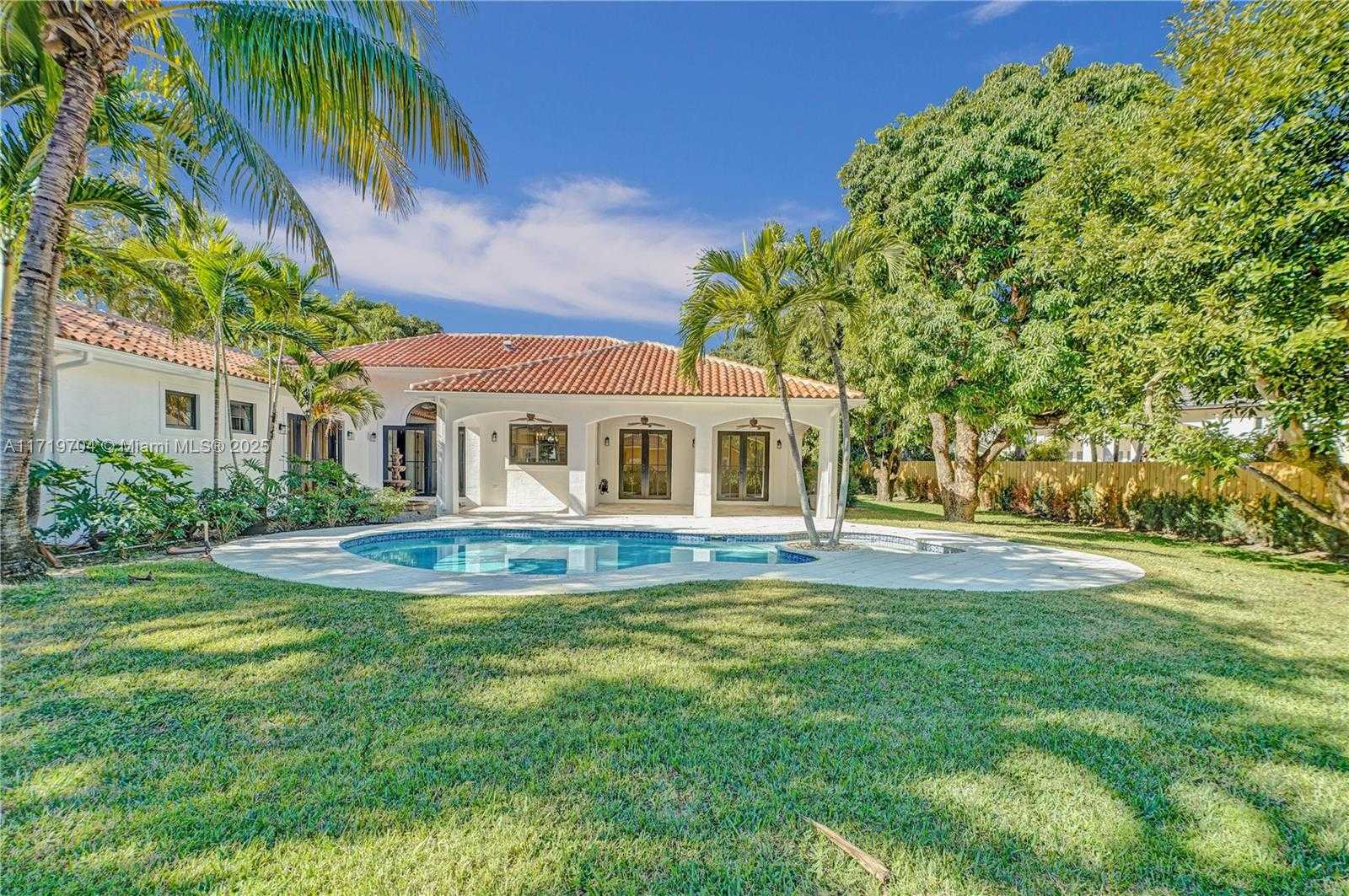 Small Image of 7935 SOUTH WEST 168TH ST, Palmetto Bay Number 2
