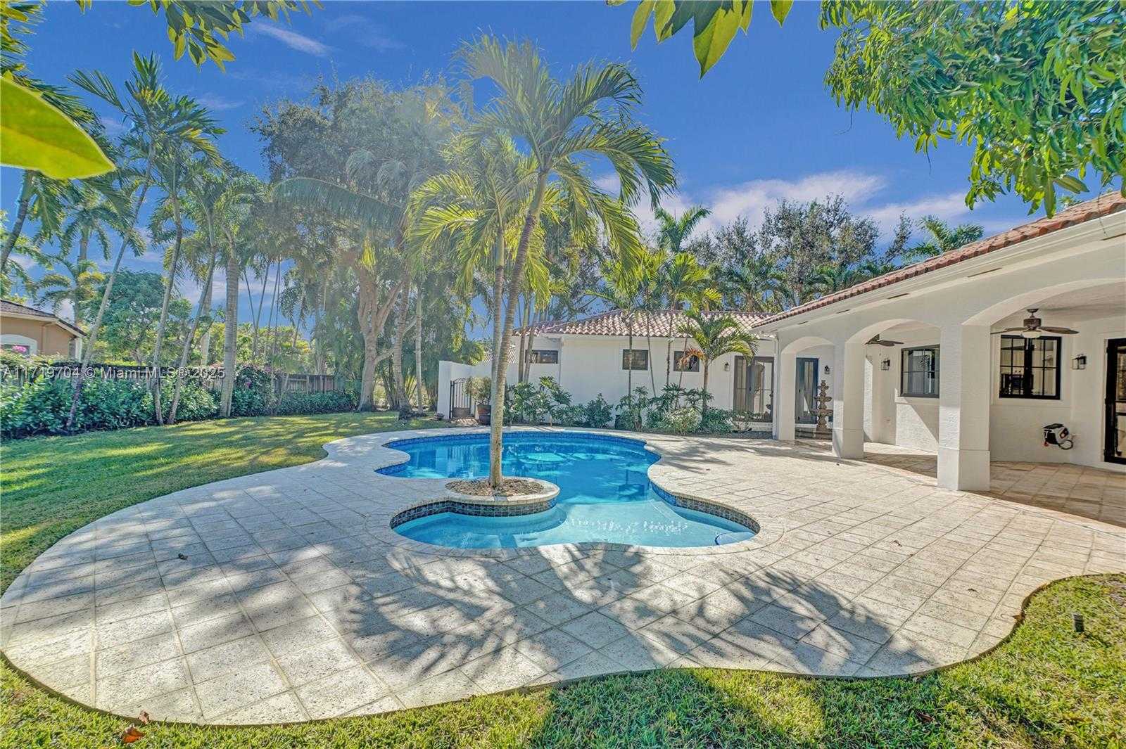 Small Image of 7935 SOUTH WEST 168TH ST, Palmetto Bay Number 3