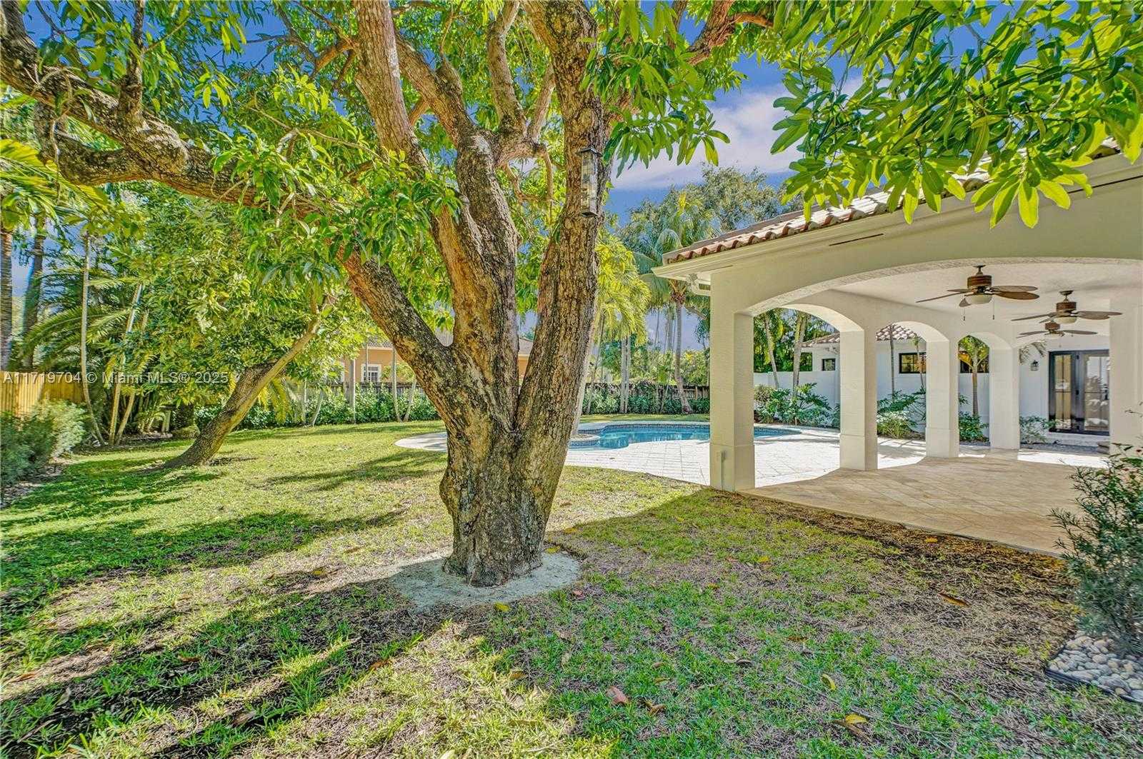 Small Image of 7935 SOUTH WEST 168TH ST, Palmetto Bay Number 43