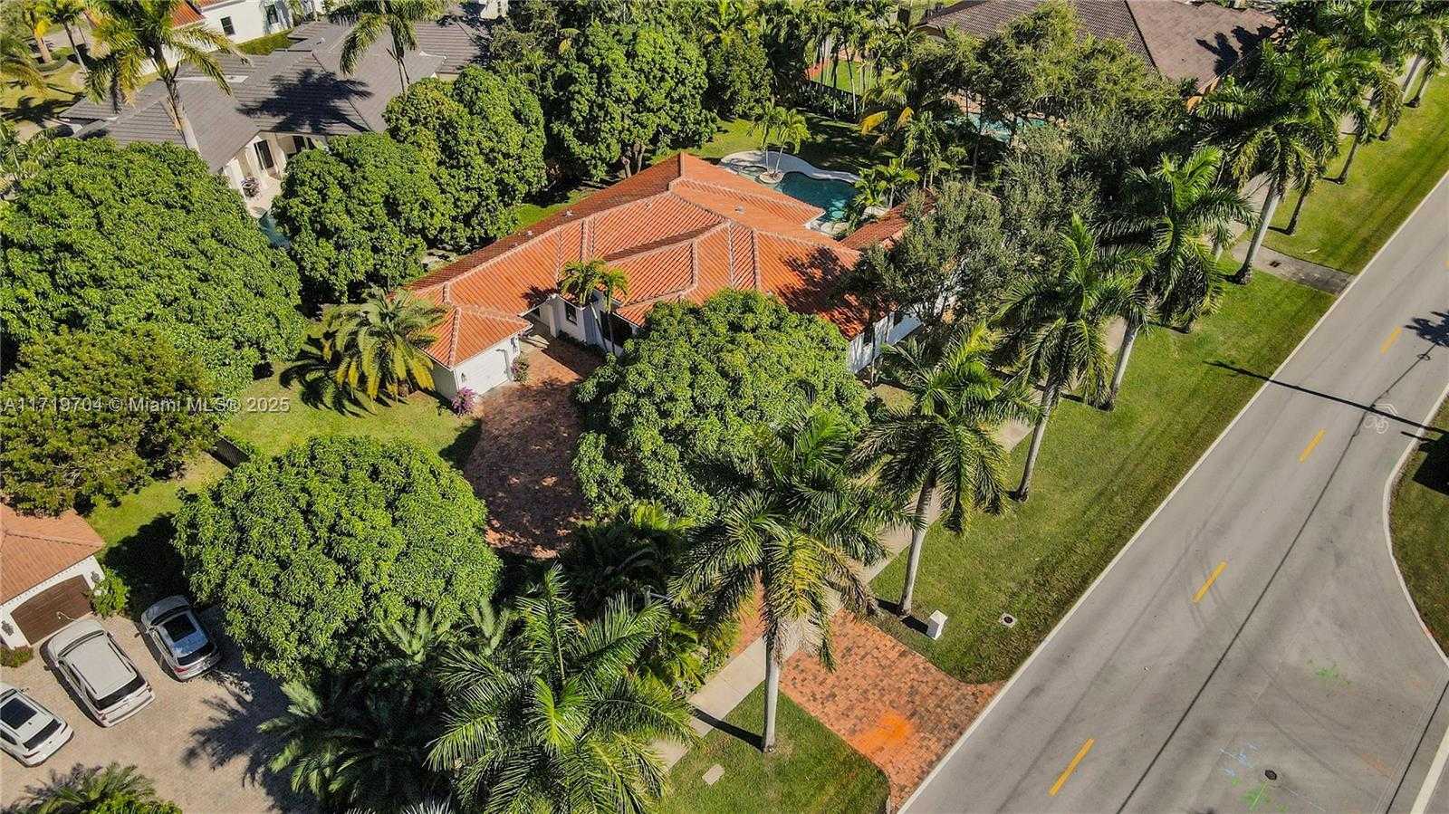 Small Image of 7935 SOUTH WEST 168TH ST, Palmetto Bay Number 46