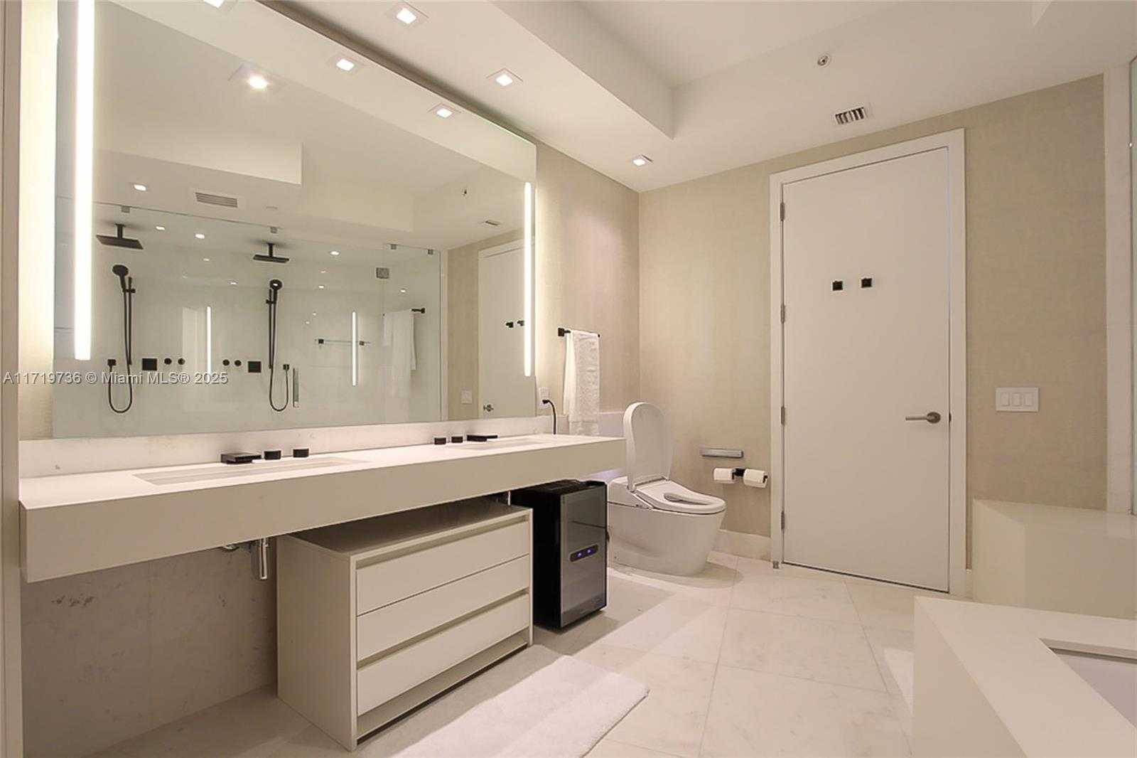 Small Image of 18555 COLLINS AVE #4605, Sunny Isles Beach Number 21
