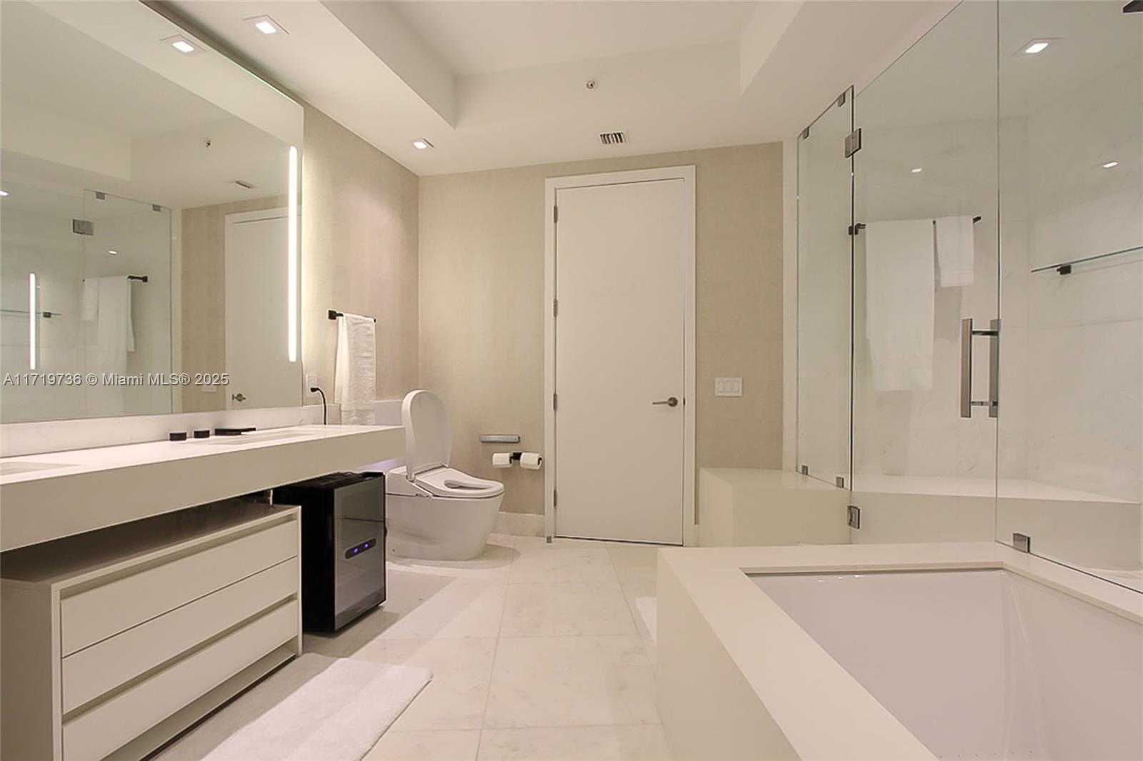 Small Image of 18555 COLLINS AVE #4605, Sunny Isles Beach Number 22
