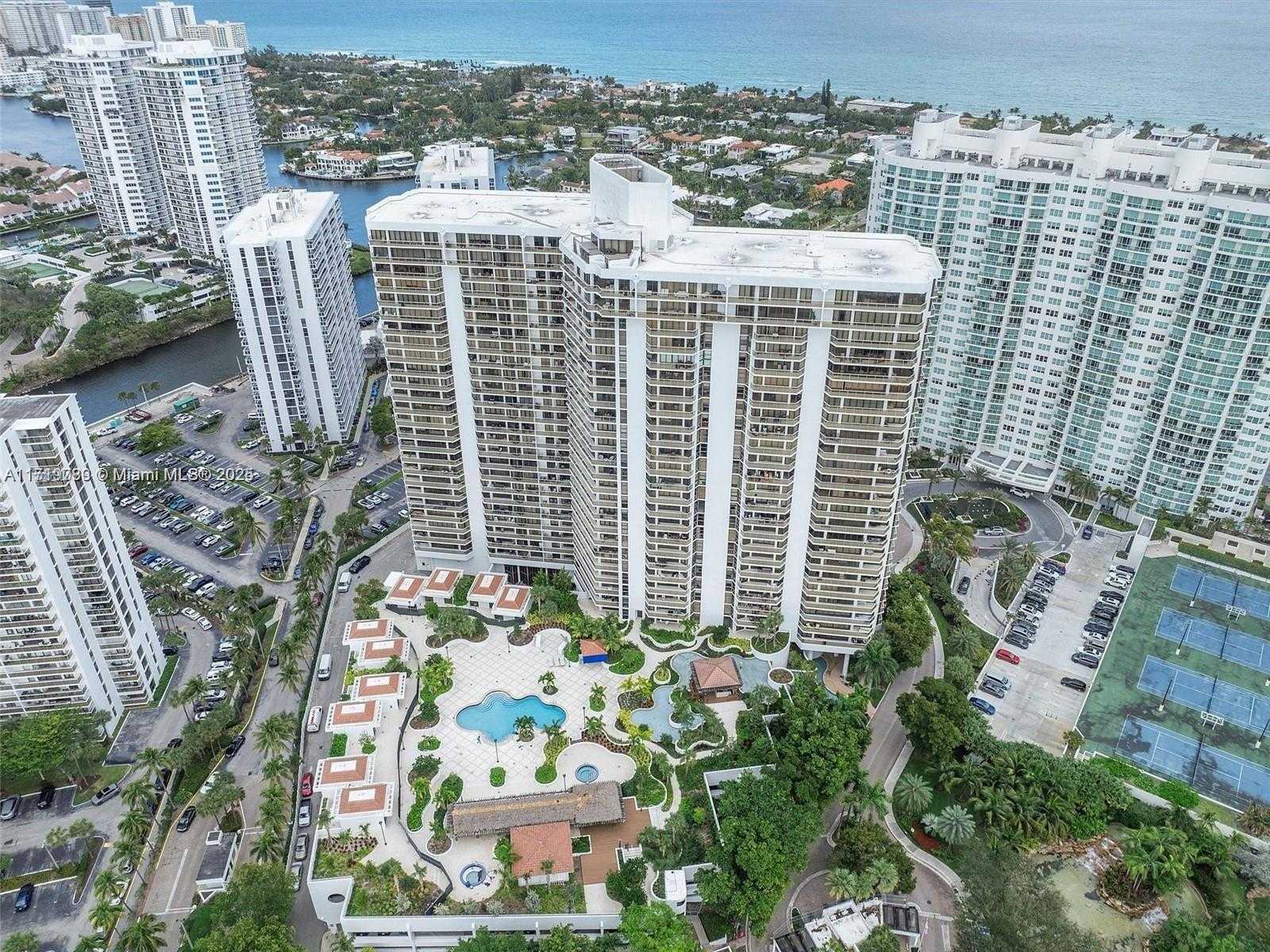 Small Image of 20281 EAST COUNTRY CLUB DR #2215, Aventura Number 2