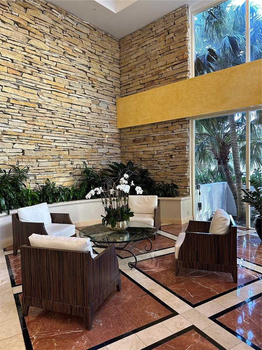 Small Image of 20281 EAST COUNTRY CLUB DR #2215, Aventura Number 4