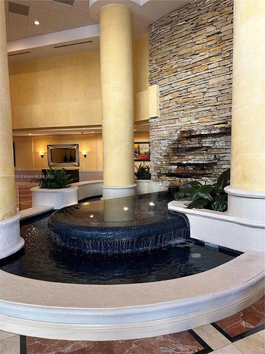 Small Image of 20281 EAST COUNTRY CLUB DR #2215, Aventura Number 5