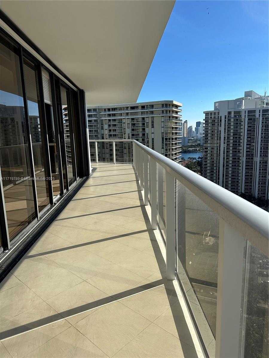 Small Image of 20281 EAST COUNTRY CLUB DR #2215, Aventura Number 7