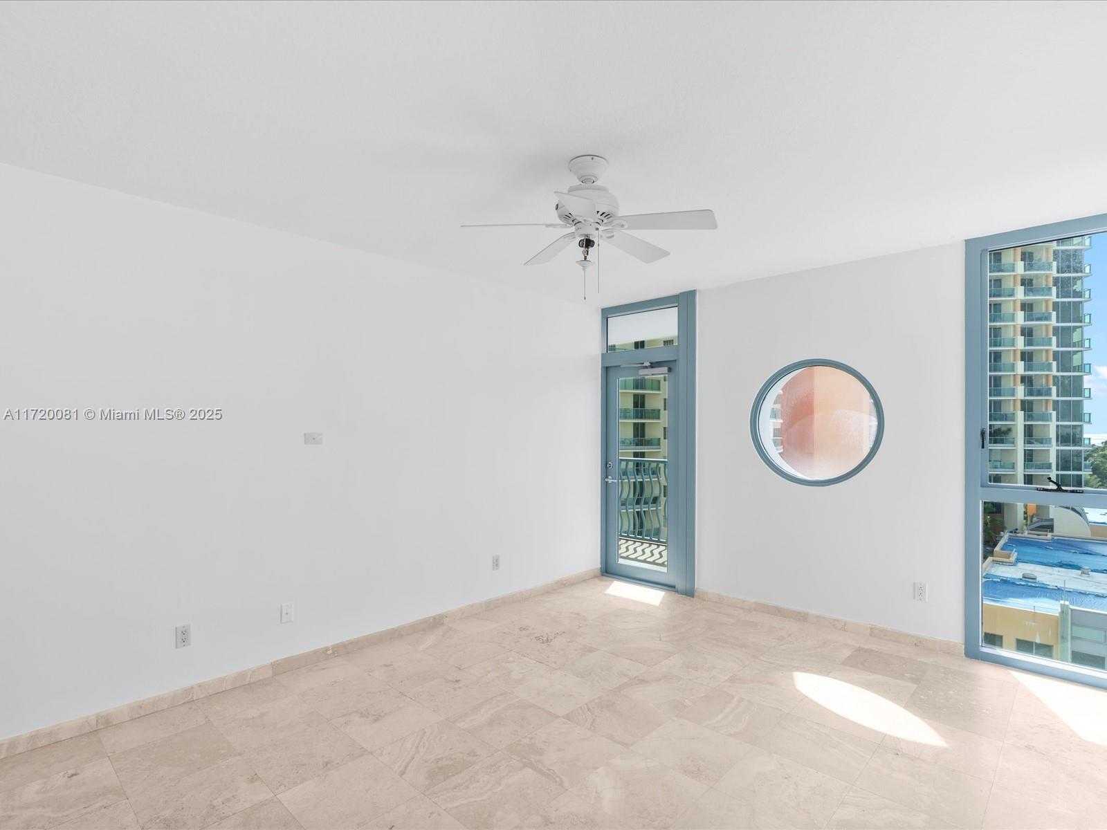 Small Image of 1500 OCEAN DR #708, Miami Beach Number 16