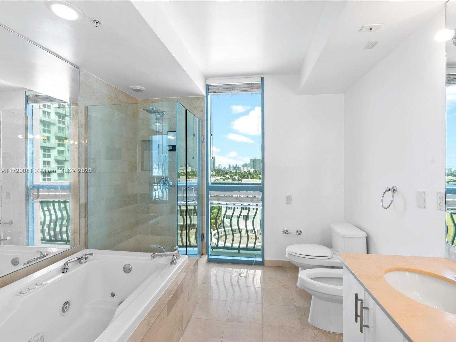 Small Image of 1500 OCEAN DR #708, Miami Beach Number 19