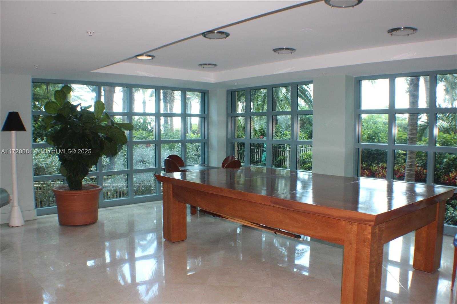 Small Image of 1500 OCEAN DR #708, Miami Beach Number 28