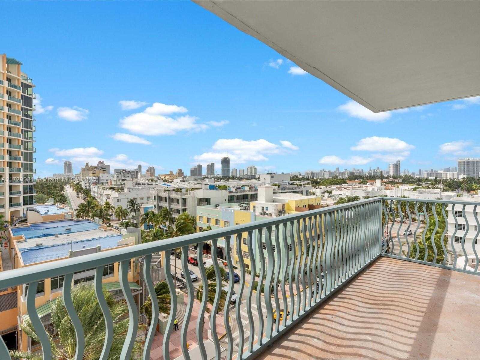 Small Image of 1500 OCEAN DR #708, Miami Beach Number 3