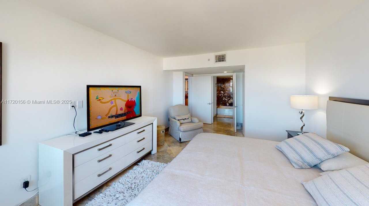 Small Image of 90 ALTON RD #1203, Miami Beach Number 7