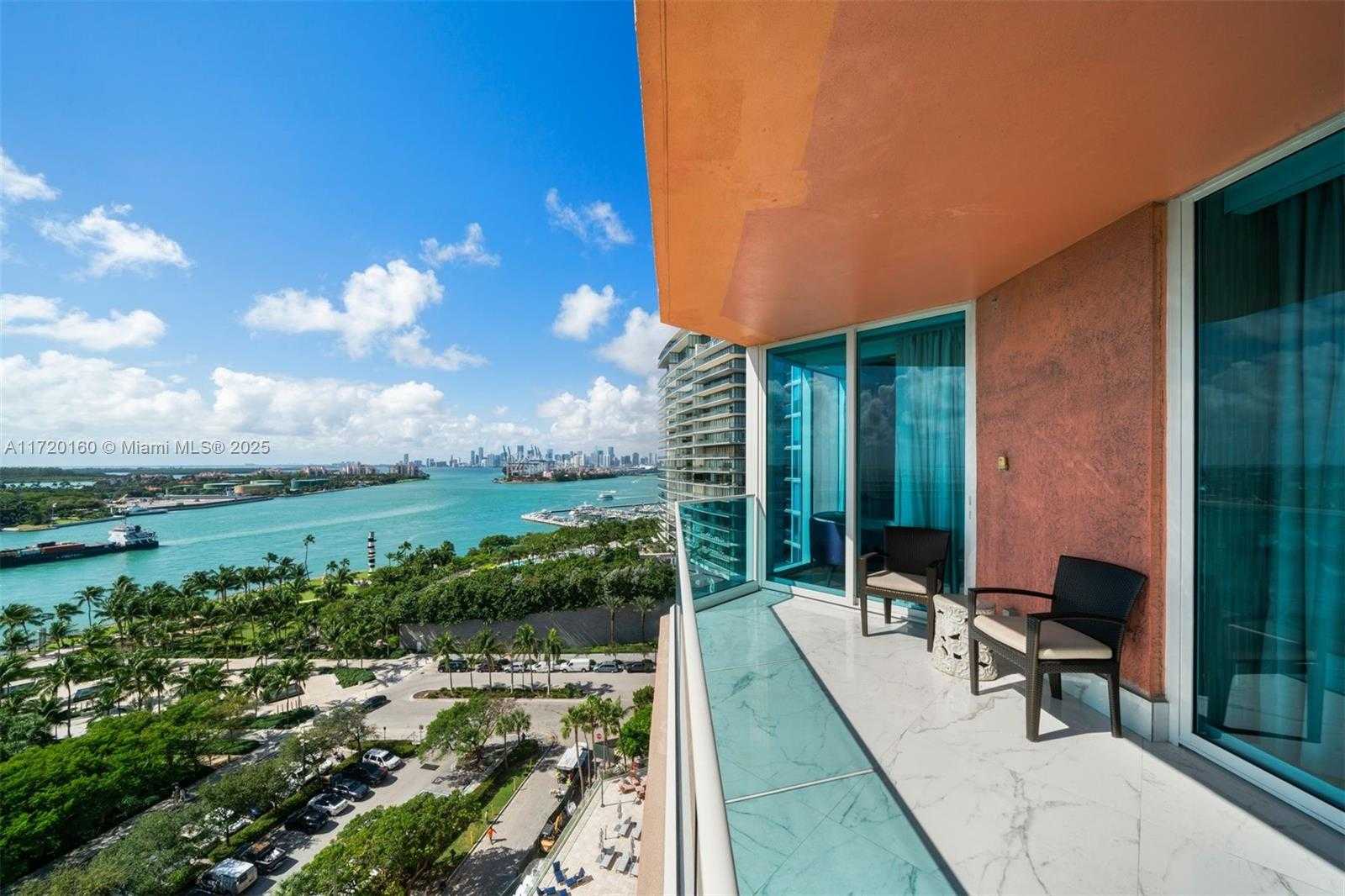 Small Image of 300 SOUTH POINTE DR #1501, Miami Beach Number 36