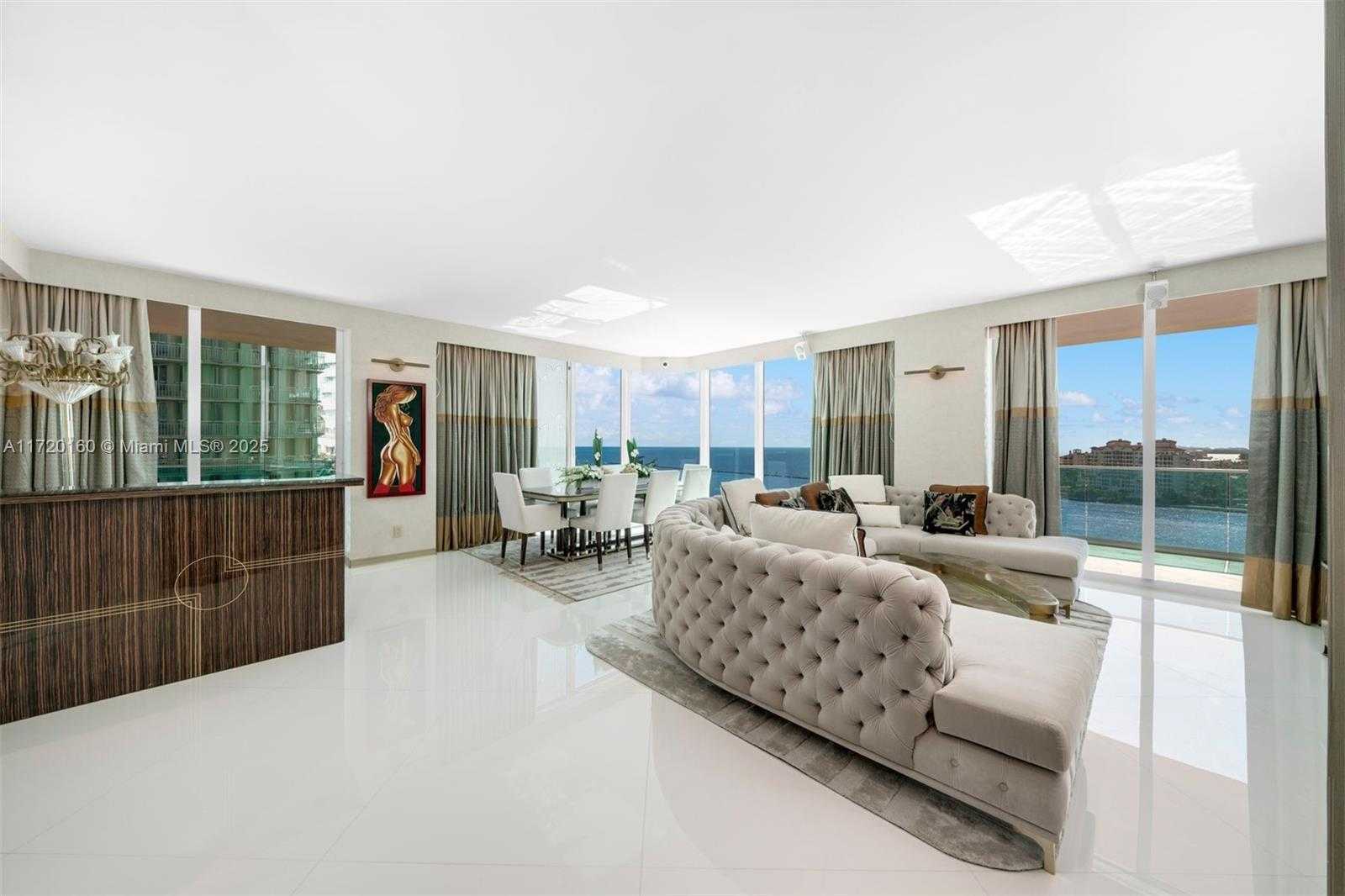 Small Image of 300 SOUTH POINTE DR #1501, Miami Beach Number 4