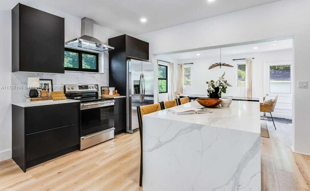 Small Image of 235 NORTH WEST 50TH ST, Miami Number 17