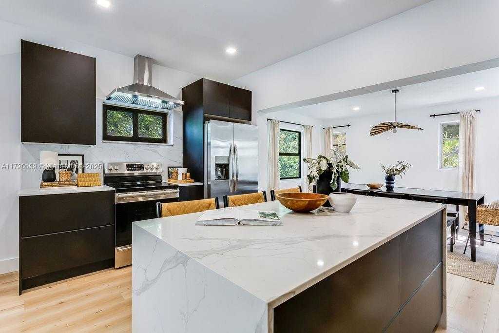 Small Image of 235 NORTH WEST 50TH ST, Miami Number 21