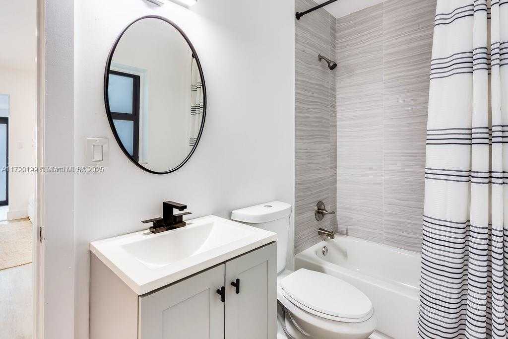 Small Image of 235 NORTH WEST 50TH ST, Miami Number 24