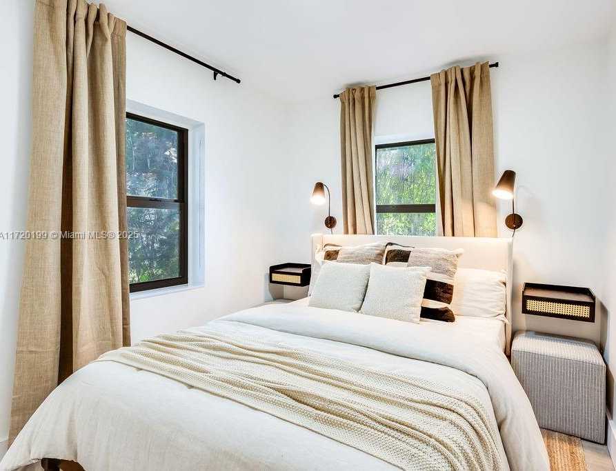 Small Image of 235 NORTH WEST 50TH ST, Miami Number 26