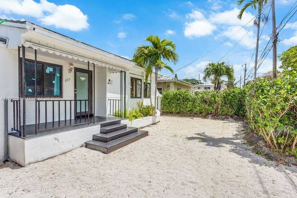 Small Image of 235 NORTH WEST 50TH ST, Miami Number 34