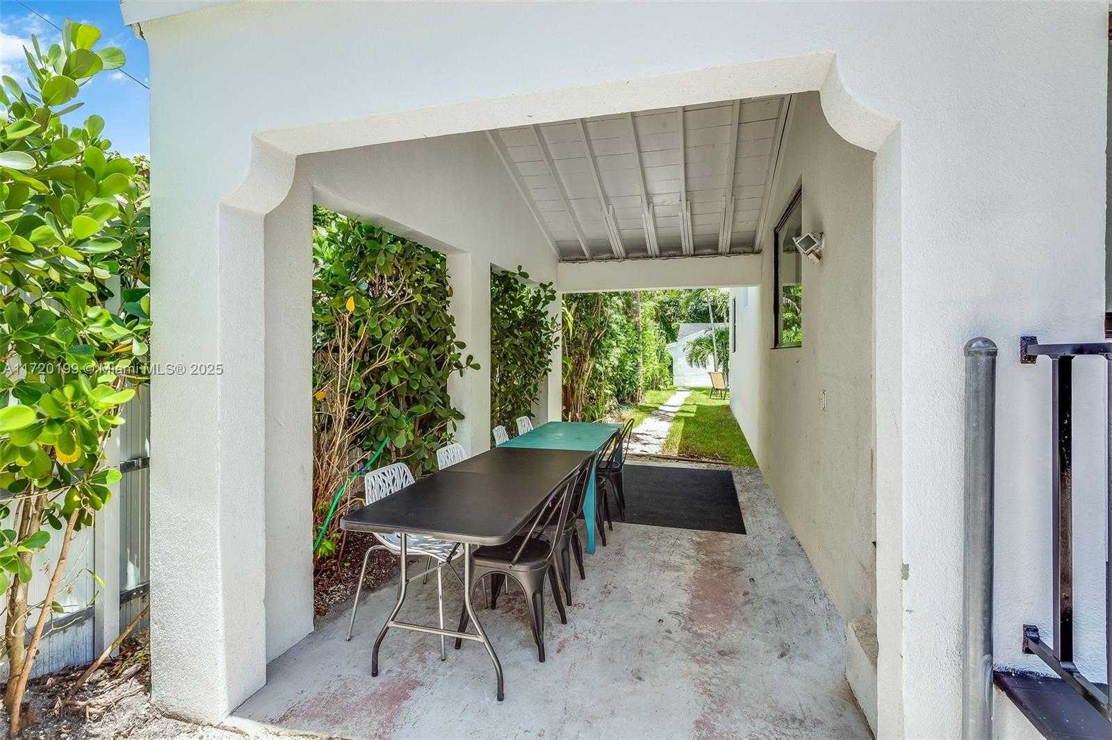 Small Image of 235 NORTH WEST 50TH ST, Miami Number 47