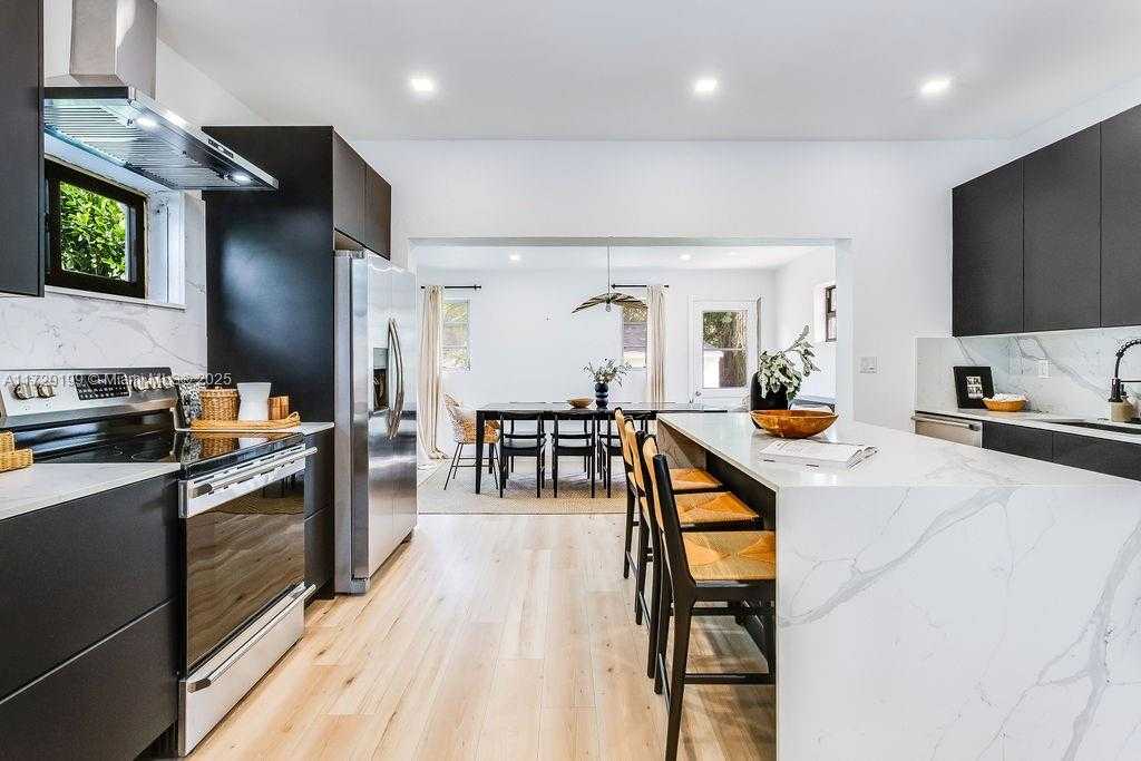 Small Image of 235 NORTH WEST 50TH ST, Miami Number 6