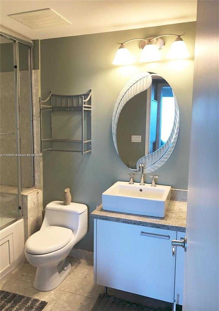 Small Image of 185 SOUTH WEST 7TH ST #3110, Miami Number 2