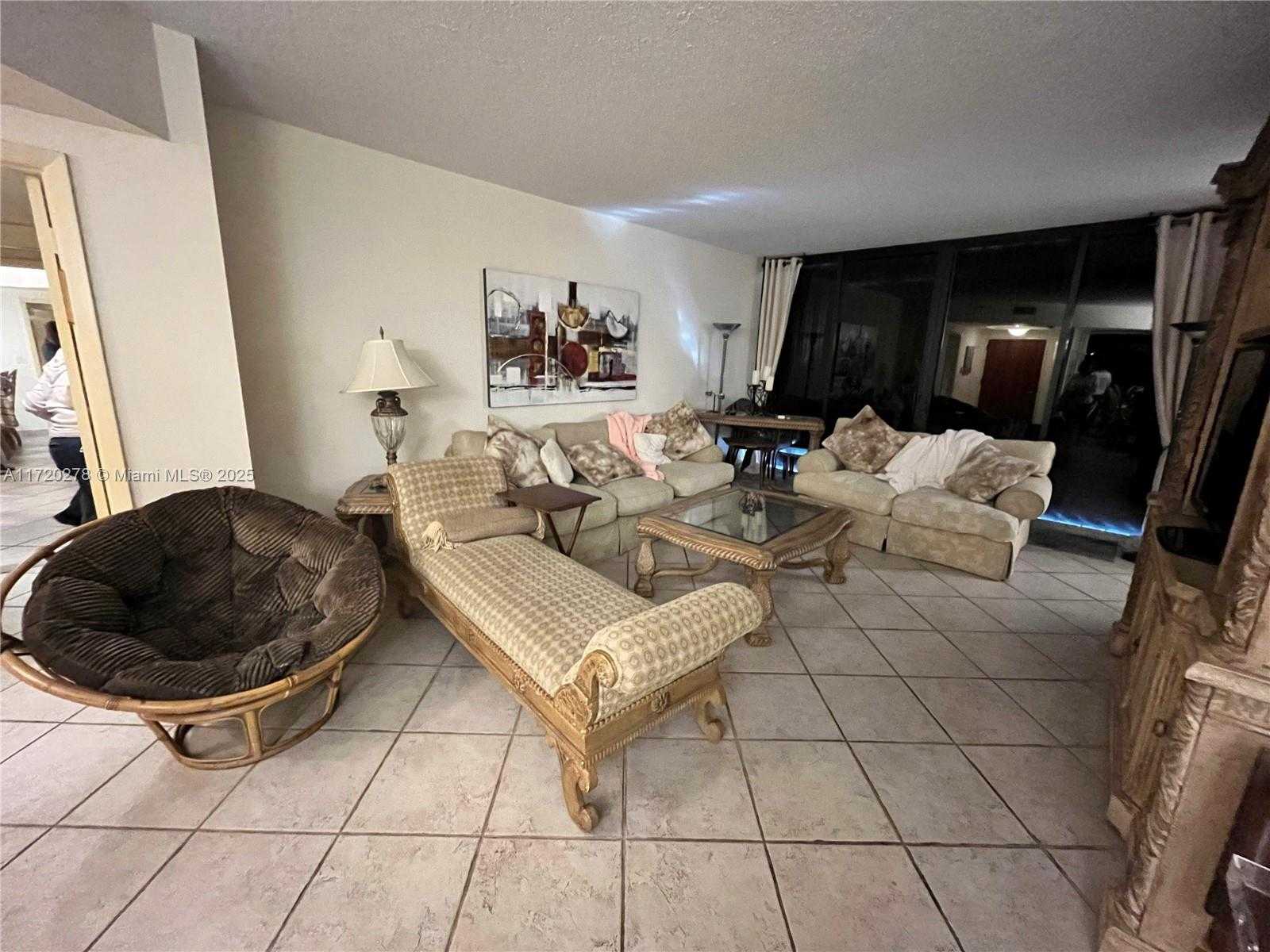 Small Image of 2000 ISLAND BLVD #308, Aventura Number 15